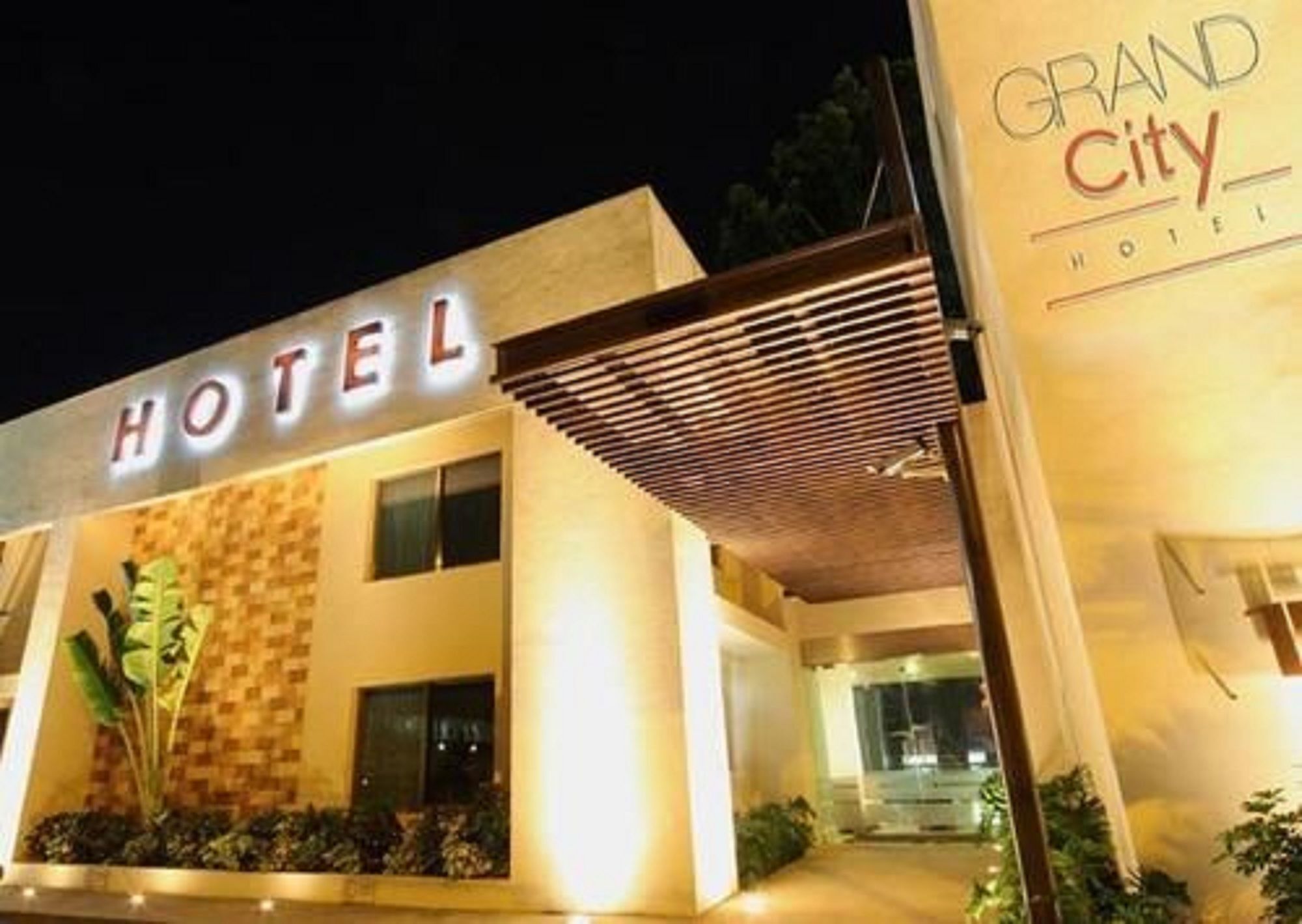 Hotel Grand City